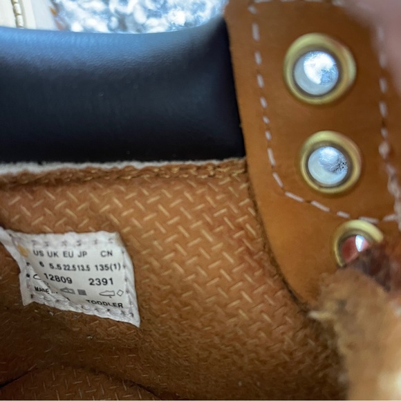 Timberland 6 inch Wheat Nubuck Toddler Boots 6 - Picture 6 of 6